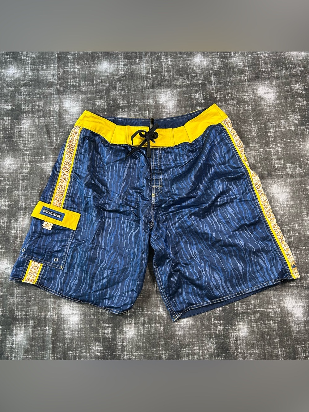 80s Quiksilver Board Shorts Mens 36x10 Tiger Blue Baggy Retro Leopard Stripe USA